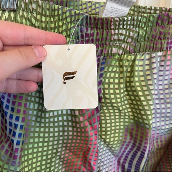 NWT Fabletics Full Speed Mid-Rise Run Shorts Size Small Melted Matrix Cosmic - Picture 6 of 10